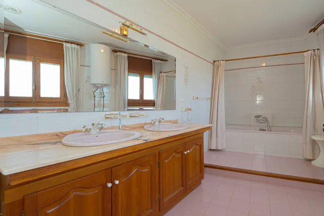 Villa mediterránea con vistas al valle a la venta en el centro de Alcalalí — 50
