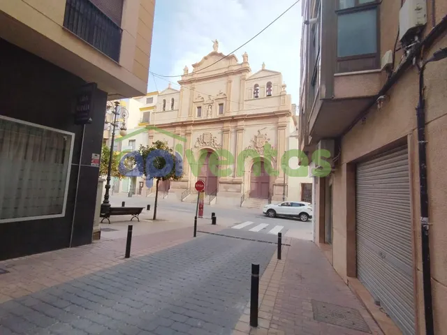 Local próximo a La Iglesia Del Carmen - foto 3