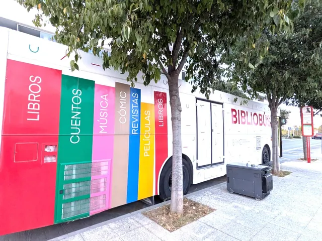 ALQUILER DE LOCAL EN  PARQUE VENECIA CALLE CARLO SCARPA — 7
