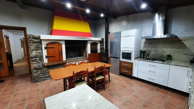 Chalet adosado con finca en Neda — 7