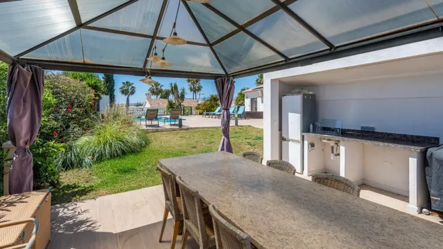 Villa 280m2 — 12