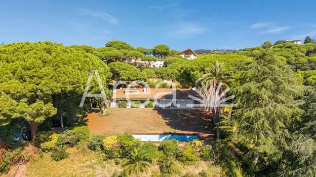Espectacular villa con vistas al mar en Rocaferrera — 7