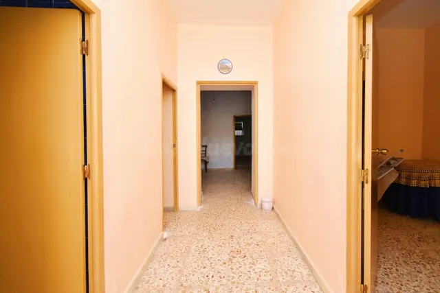 Casa a reformar en ejido norte con porche y zona de aparcami - foto 2