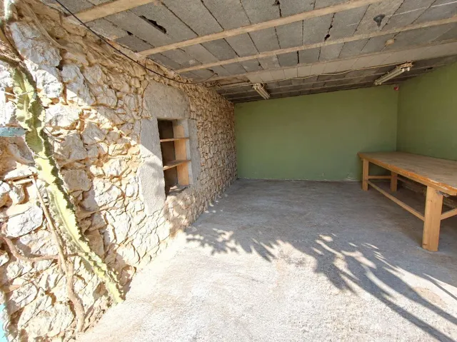 CASA LLENA DE POSIBILIDADES A UN PASO DEL MAR.- — 22