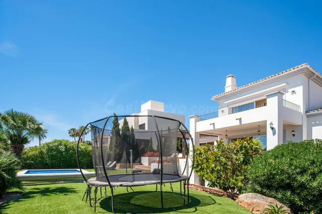 Espectacular Villa de Lujo de 4 Dormitorios con Vistas al Ma - foto 5
