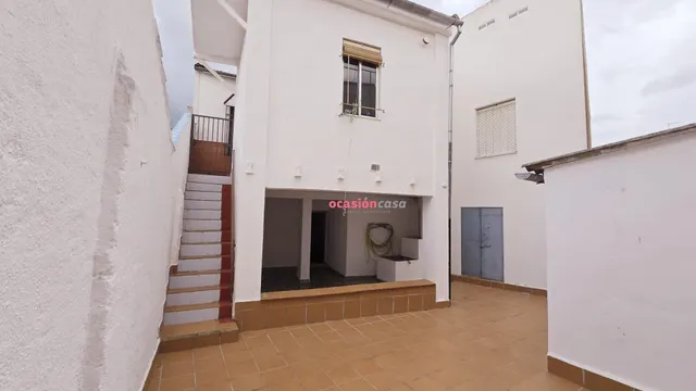LOCAL Y PISO  EN VENTA EN EL VISO — 27