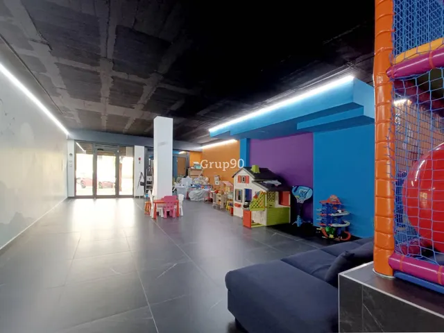 ¡El local de tus sueños te espera en Cappont! — 14