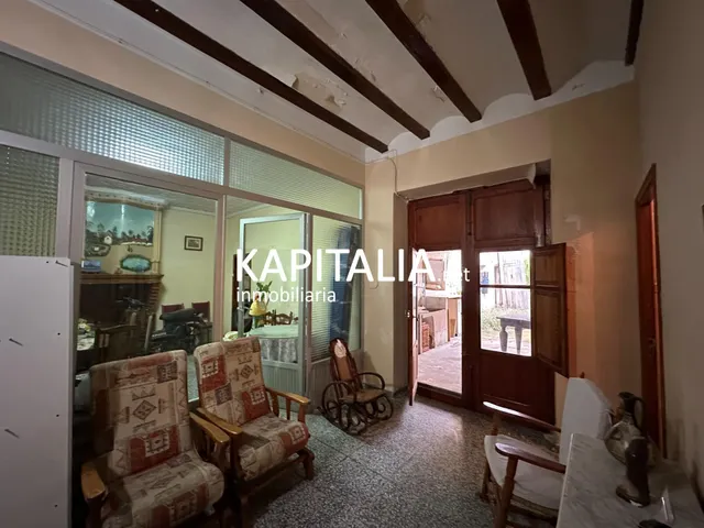 Casa en VENTA en Cerdà con cochera, patio interior y chimenea, ideal para reformar — 9