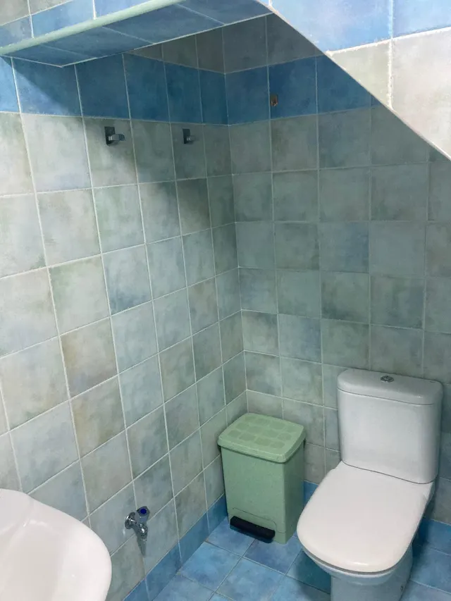 SE VENDE LOCAL MUY CÉNTRICO (para invertir) — 12