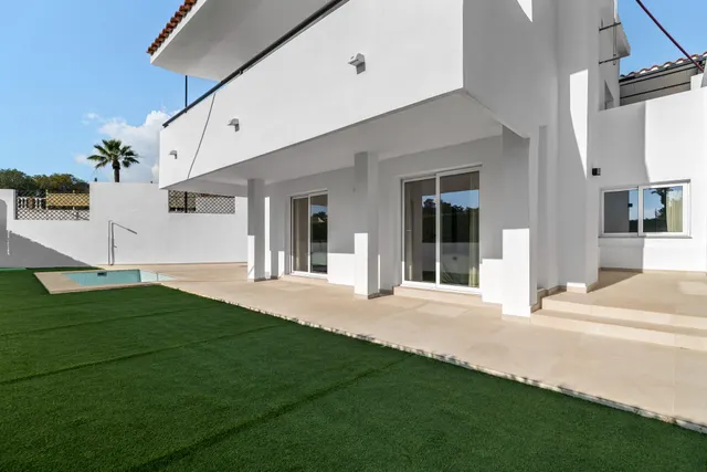 Mijas - Villa/Chalet, 3 Dormitorios, Terraza, Patio, Garaje — 2