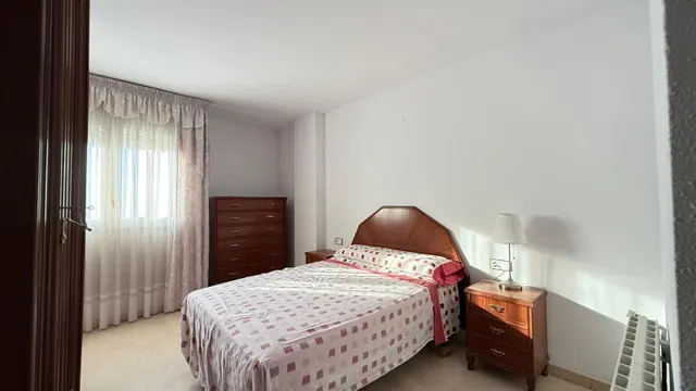 AMPLIO PISO CON TERRAZA — 12