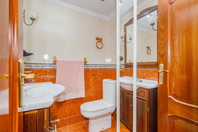Espectacular casa en bola de oro — 22