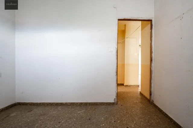 SE VENDE CASA CON UNA PARCELA DE 518 m2 (EN EL CENTRO DE LOS OGÍJARES). — 41