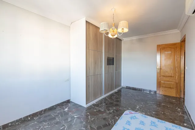 Casa adosada con terraza, vistas a Granada y Sierra Nevada, garaje y sótano — 24