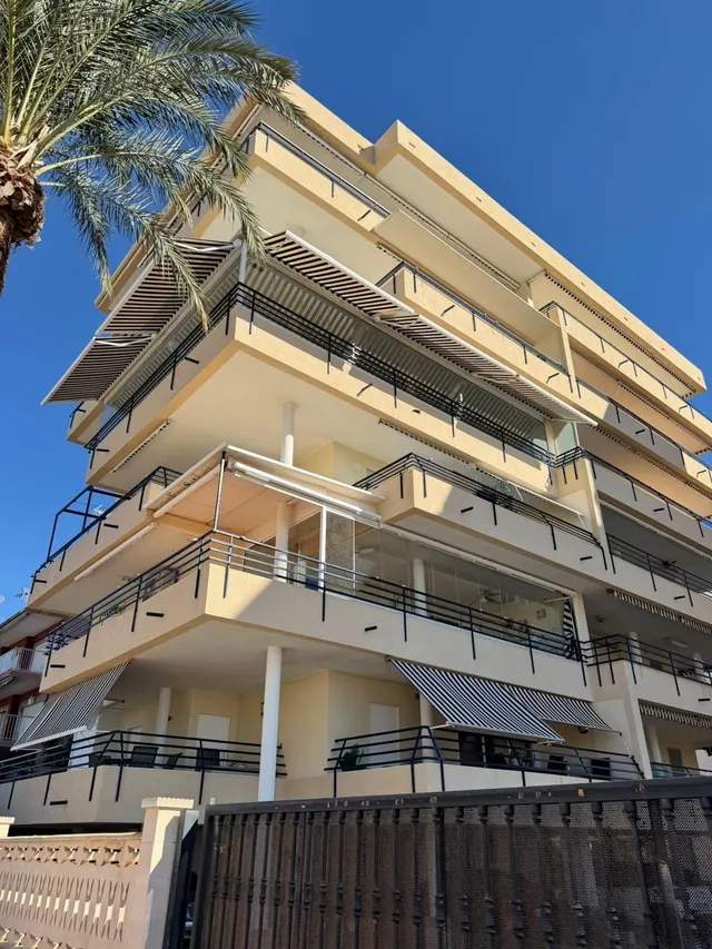 ¡Disfruta del Mediterráneo a primera línea del mar, en Santa Pola! — 18