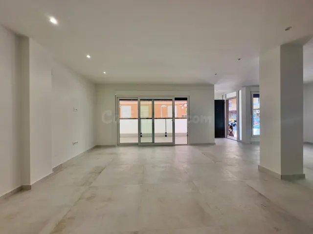 Apartamento reformado de 3 dormitorios y 2 baños en Torrevieja — 16