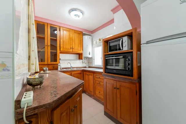 Piso de 3 dormitorios en Puerto de Estepona a 100 metros del paseo maritimo. — 7