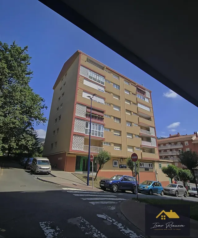 Se vende bonito piso en Etxebarri, Bilbao — 44