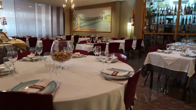Local Comercial:  RESTAURANTE — 6