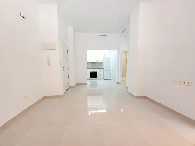 Piso reformado cerca de la Playa de los Náufragos — 21