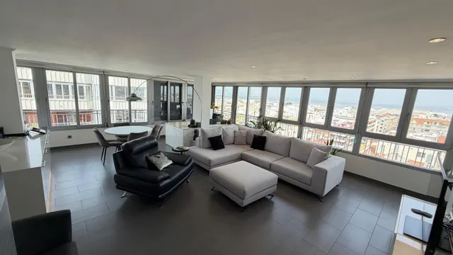 ÁTICO DE 2 habitaciones Y 1 BAÑO CON VISTAS LATERALES AL MAR
