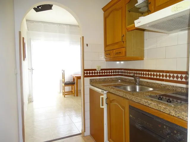 Estudio en esquina a 200 m del mar en La Carihuela, Torremolinos — 9