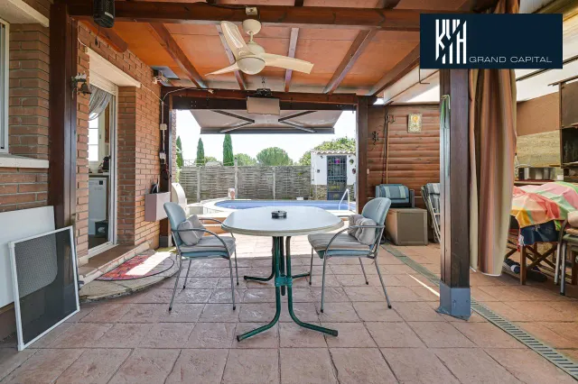 CASA EN SILS — 20