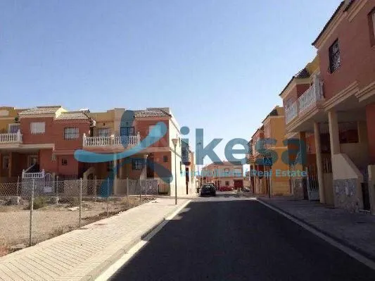 Se vende Chalet en la localidad de Almería - foto 3
