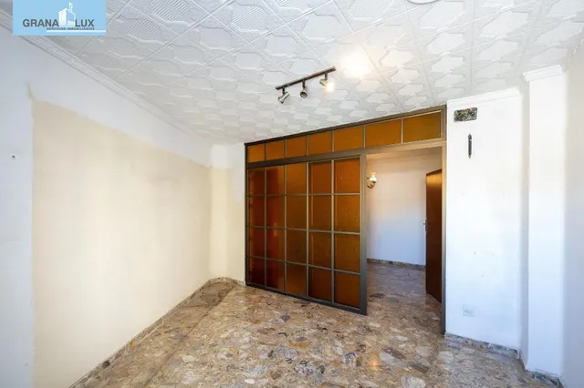 Edificio con gran potencial de desarrollo residencial en Zaidín – Granada — 12