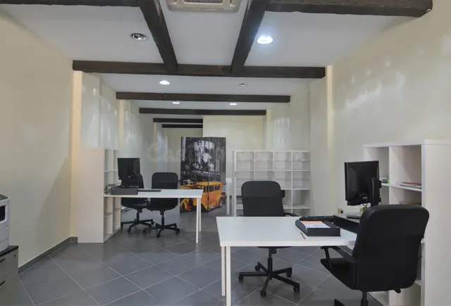 Local comercial 85m² en venta - Centro — 4