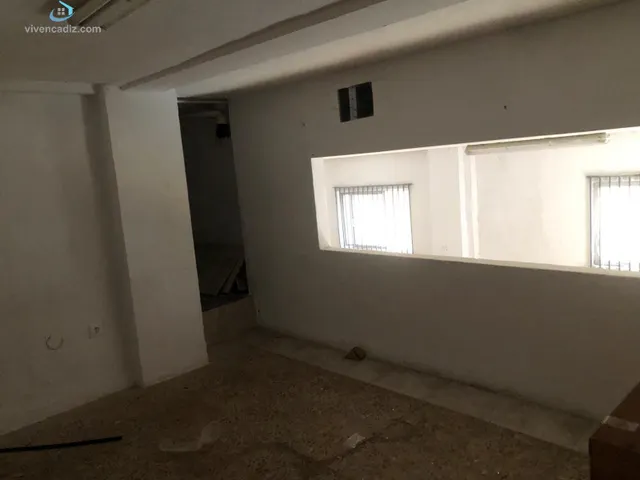 Local en venta con posibilidad de convertir a vivienda. — 6