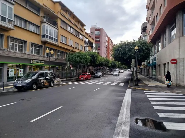 Local comercial 850m² en alquiler - Arenales - foto 4