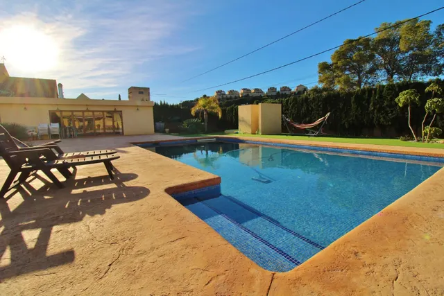 Excelente chalet en la mejor zona de Mutxamel - foto 3