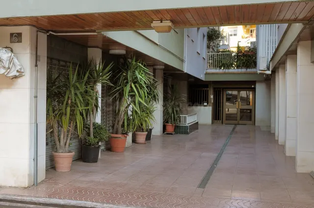 Local Comercial en Venta – Oportunidad para Inversores - foto 3