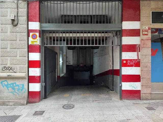 Plaza de garaje en alquiler en Gran Capitán - foto 5