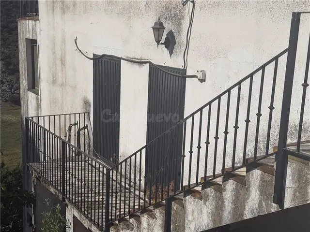 Venta de Casa en Villaluenga del Rosario (Cádiz) - foto 3