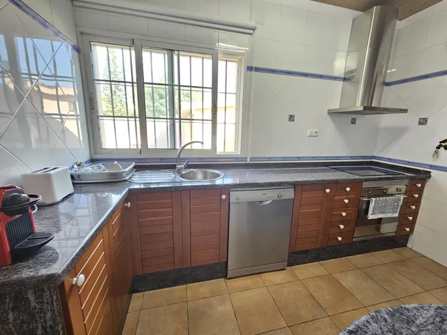 Villa independiente con piscina privada y amplios espacios en Pozo Estrecho, Cartagena — 8