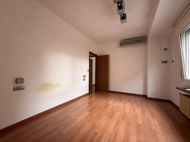 Roses I Piso céntrico con espectacular garaje de 65 m2 y terraza privada con barbacoa — 16