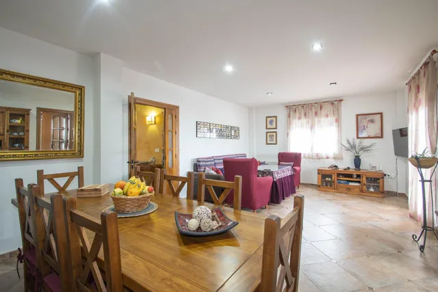 CHALET INDEPENDIENTE CON PISCINA — 26