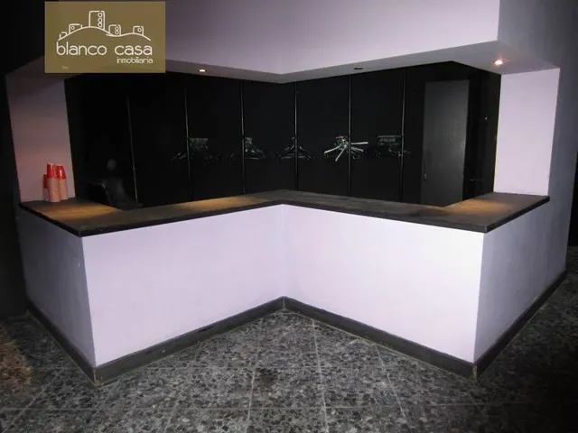 Emblemático local de 1.000m2 en el centro de Carballo por 1.300€/mes — 15