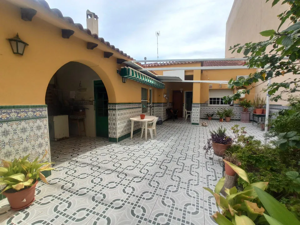 GRAN PLANTA BAJA EN VENTA CENTRO CIUDAD!!!