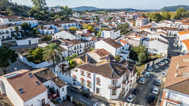 Magnífica casa en la mejor zona de Aracena - foto 3