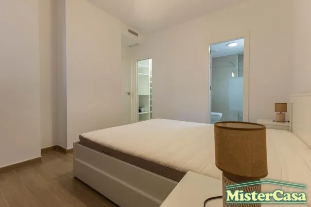 ¡¡¡EXCLUSIVA!! ROTA  Piso de 4 dormitorios, 2 baños, garaje y trastero. Gran patio privado y piscina comunitaria. — 34
