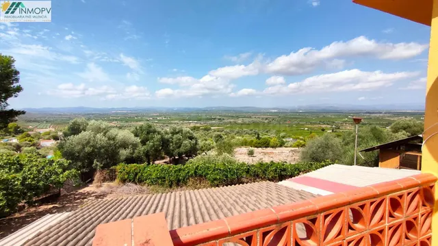 SE VENDE CHALET CON 2200 M2 DE PARCELA URBANA EN LA ERMITA D - foto 3