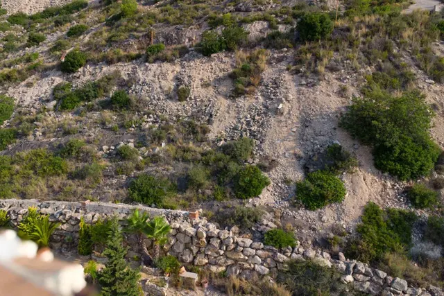 Terreno edificable en Jalón con vistas al valle y servicios cercanos — 17