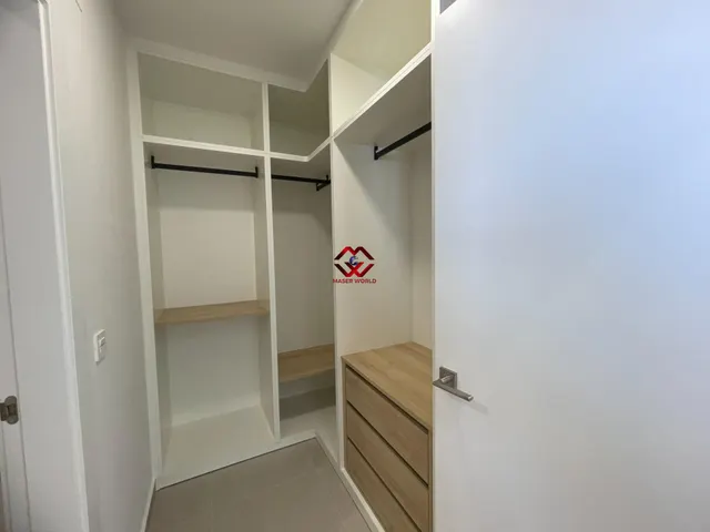 Chalet independiente de diseño con piscina privada y jardín en Heredades — 35