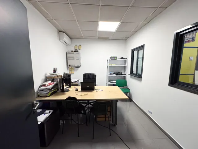 Se alquila en EXCLUSIVA nave rent a car en funcionamiento con taller, lavadero automático y plazas de garaje — Junto al Aeropuerto de Málaga — 9