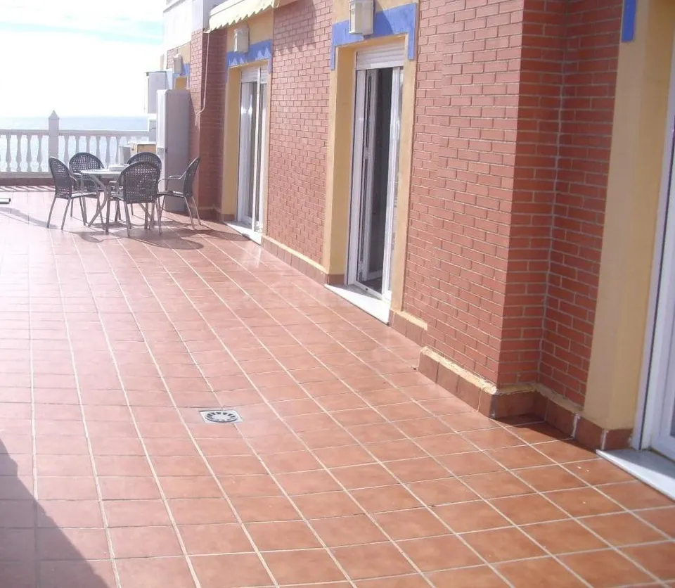 MAGNÍFICO ATICO CON VISTAS AL MAR EN ADRA