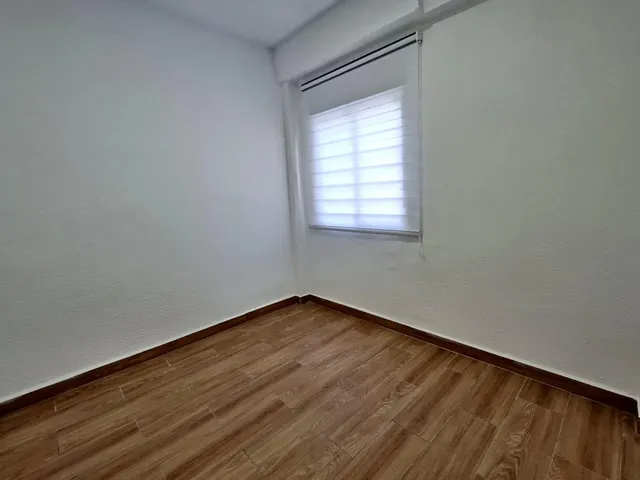 Se alquila fantástico piso en Sax — 11