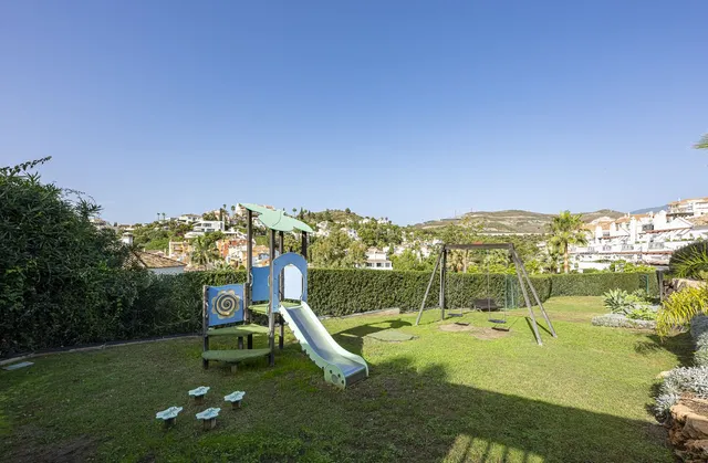 Planta baja 2 habitaciones 90m² en alquiler - Marbella — 30